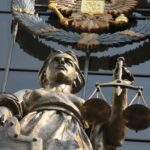 Юристы против нейронок — шоу начинается