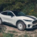 Ford взимает налог на пустое место — теперь за багажник в Mustang Mach-E придется доплатить